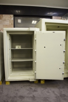 Used Tann Fortress 3520 TRTL30X6 Equivalent High Security Safe